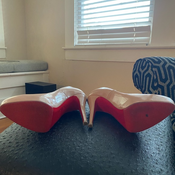 Christian Louboutin Rolando Platform Pump - Picture 5 of 9